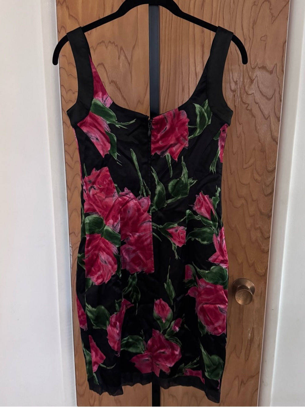 Only Under 40 Dolce & Gabbana Black Cocktail Dress with Pink Floral Print 40 - Picture 3 of 10